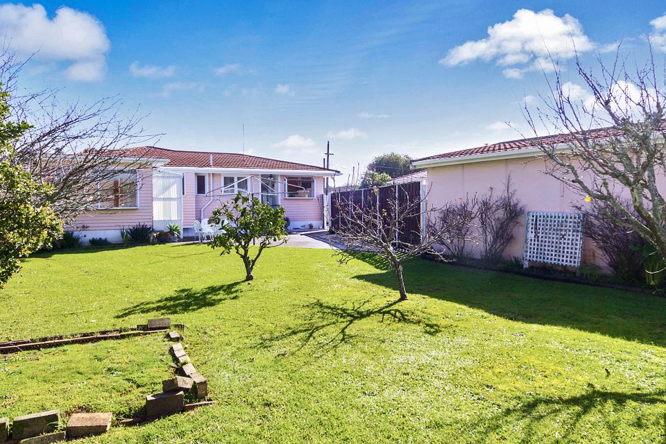 House for rent Auckland 18 Latham Avenue, Pakuranga myRent.co.nz