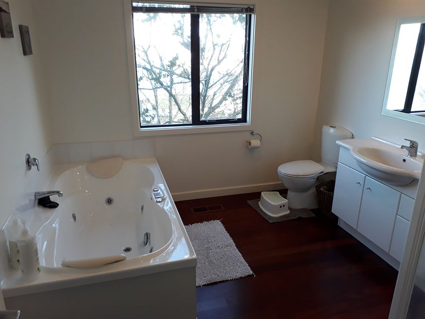 House for rent Wellington 129 Nicholson Road, Khandallah myRent.co.nz