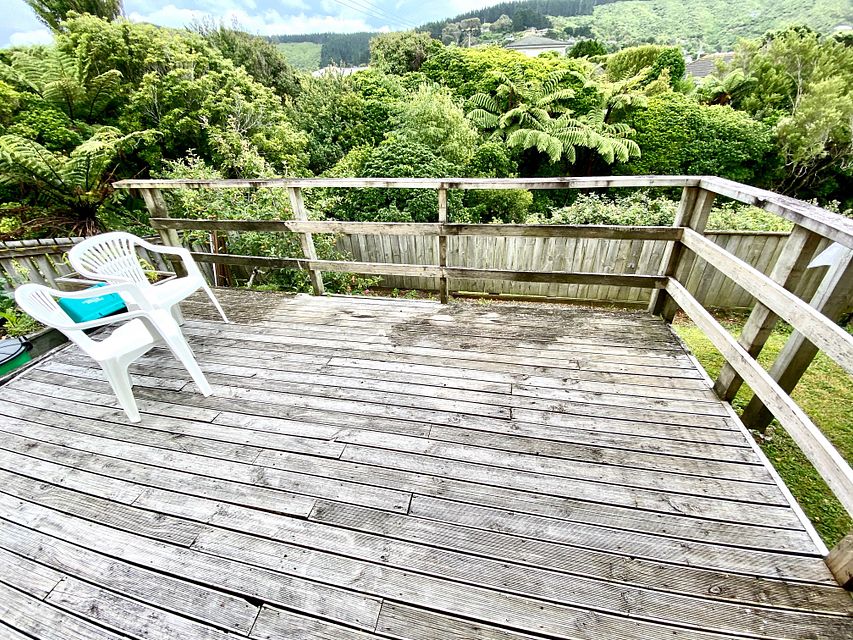 Flat for rent Wellington 22A The Drive, Tawa myRent.co.nz
