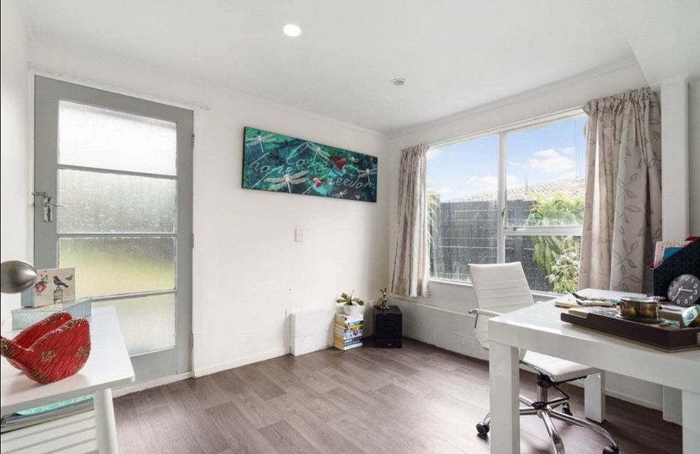 House for rent Auckland 43 Reynella Drive, Massey myRent.co.nz