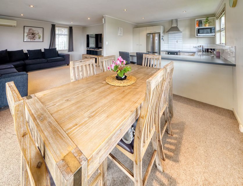 House for rent Auckland 32 Glenbervie Crescent, Massey myRent.co.nz