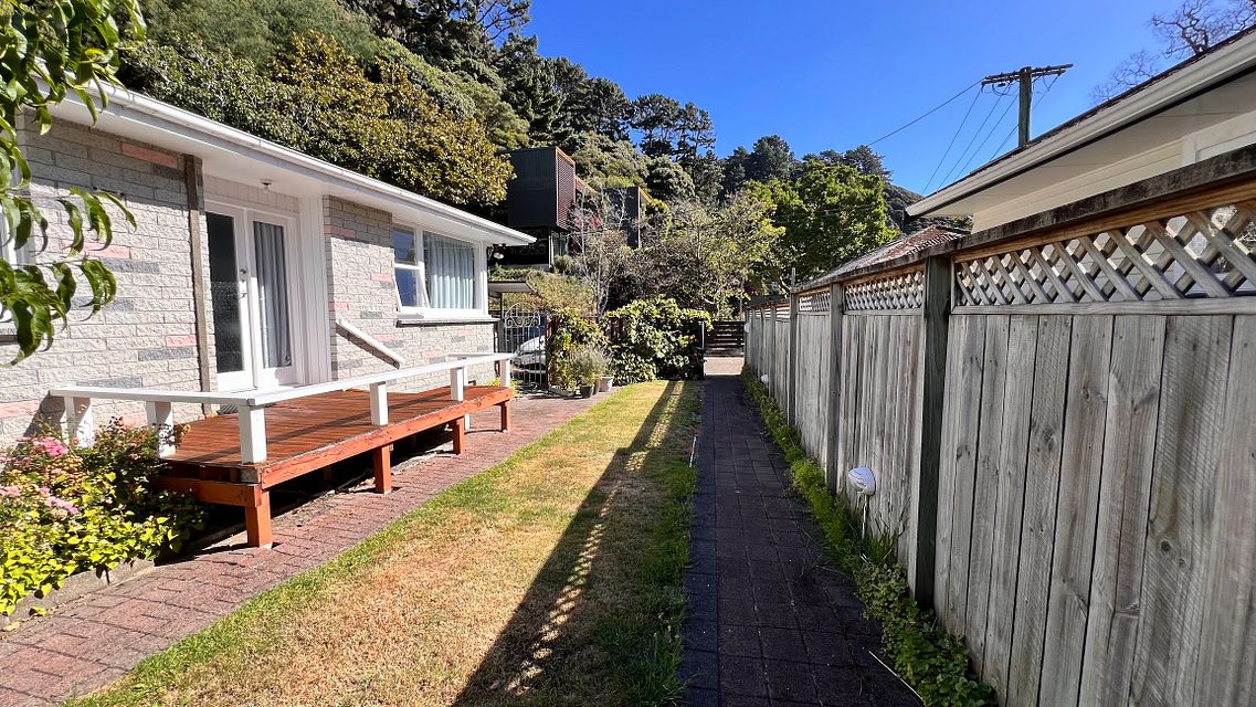 Flat for rent Lower Hutt 2/26 Tawa Street, Eastbourne myRent.co.nz