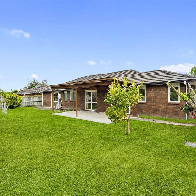 House for rent Hamilton 210 St James Drive, Huntington myRent.co.nz