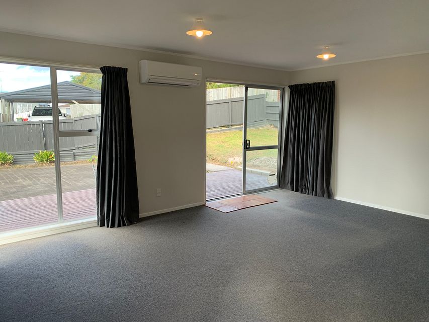 House for rent Auckland Massey myRent.co.nz