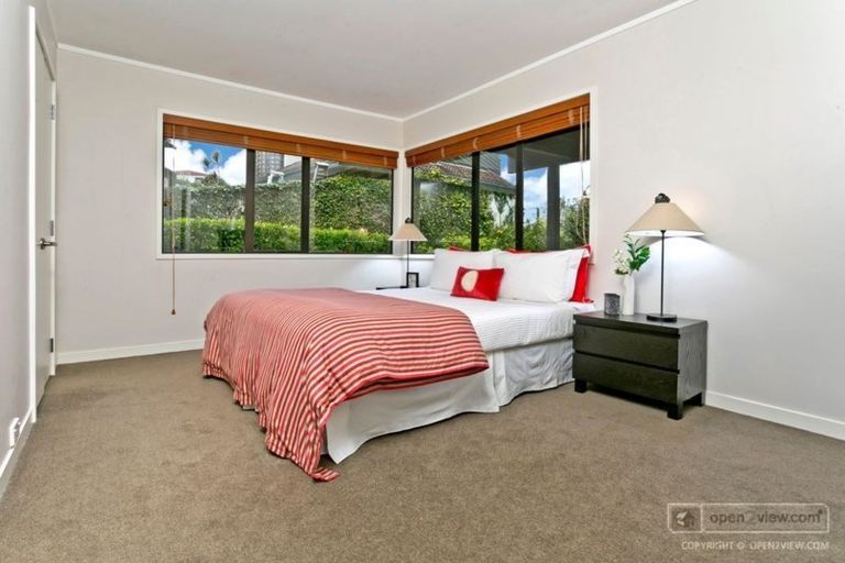 House for rent Auckland 19 Beach Road, Castor Bay myRent.co.nz