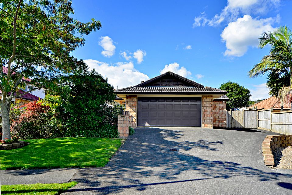 House for rent Auckland 32 Maybole Drive, Flat Bush myRent.co.nz