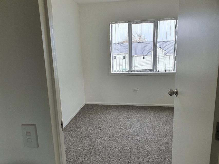 Townhouse for rent Auckland 9/6 John Jennings Drive, Oteha myRent.co.nz