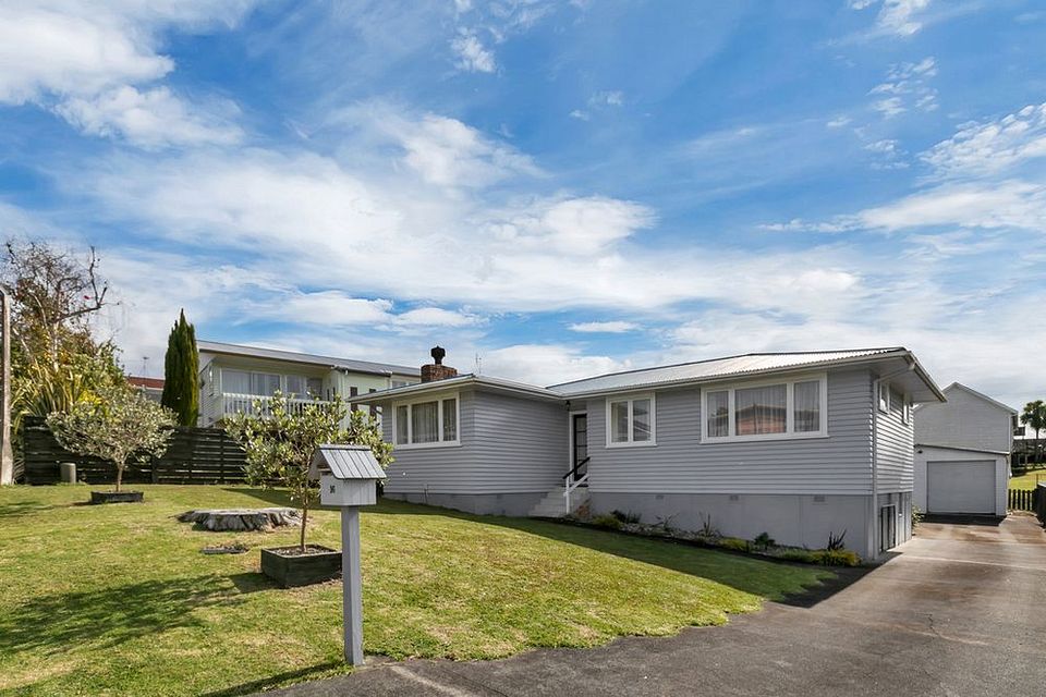 House for rent Auckland 16 Patts Avenue, Glendene myRent.co.nz