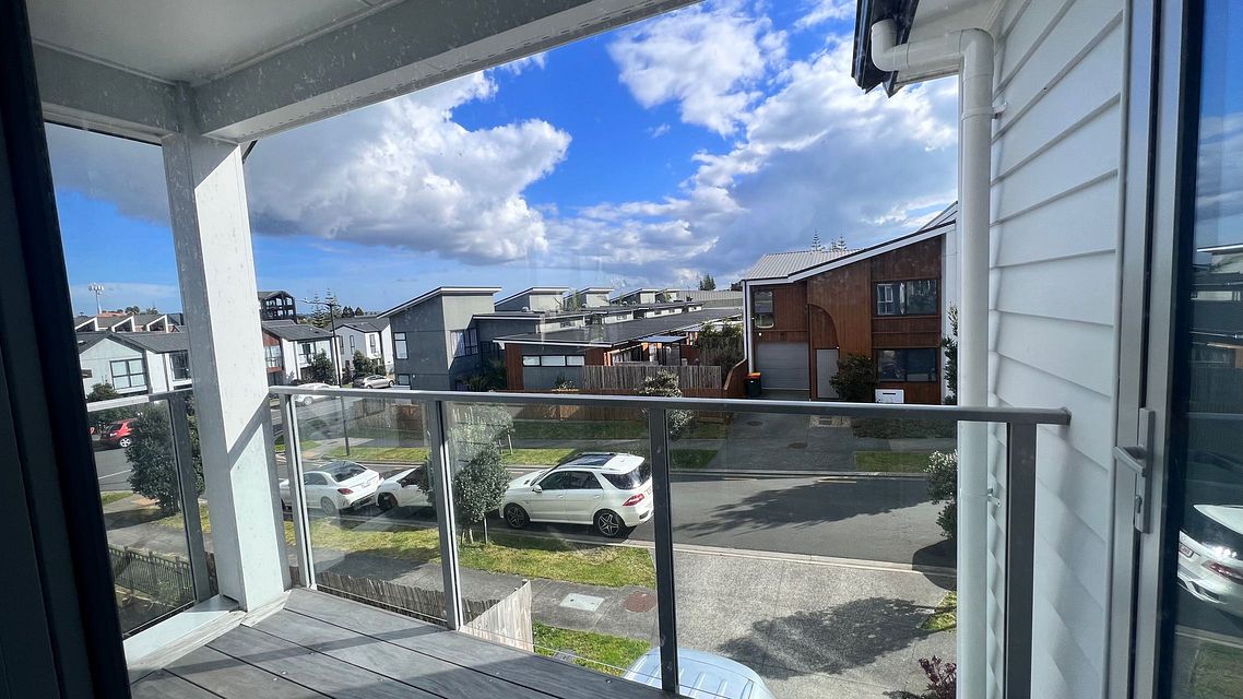 Townhouse for rent Auckland 3 Quarters Lane, Beachlands myRent.co.nz