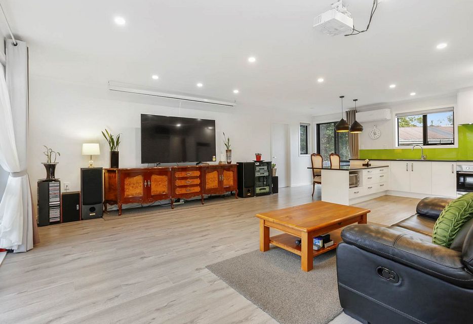 House for rent Auckland 52A Hobart Crescent, Wattle Downs myRent.co.nz