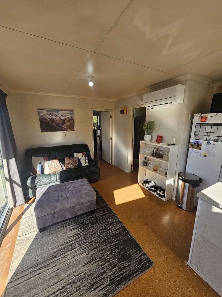 225A College Street West End_1