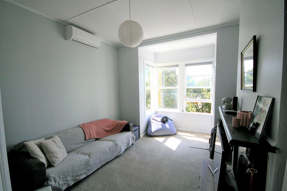 Flat for rent Wellington 6 Queens Drive, Kilbirnie myRent.co.nz
