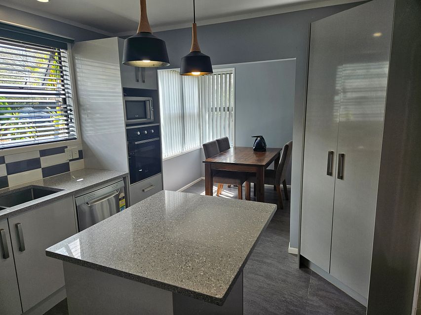 House for rent Auckland 43 Margaret Road, Papatoetoe myRent.co.nz