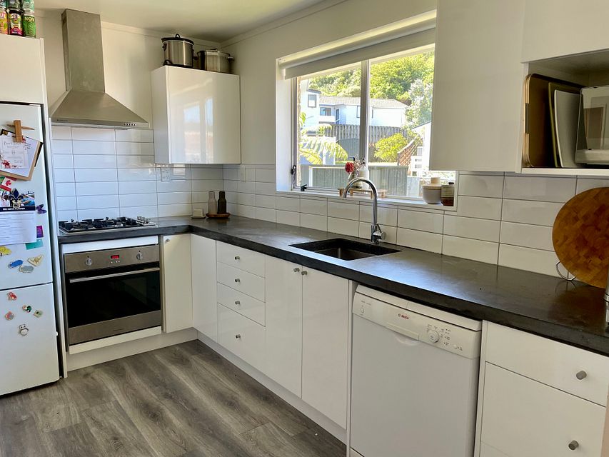 House for rent Wellington 71A Percy Dyett Drive, Karori myRent.co.nz