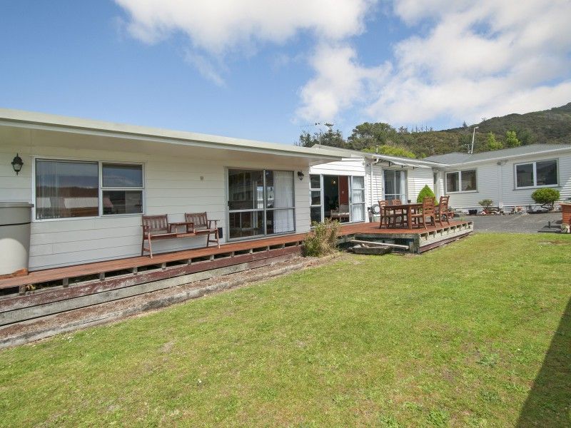 House for rent Lower Hutt 114 Wainuiomata Road, Wainuiomata myRent