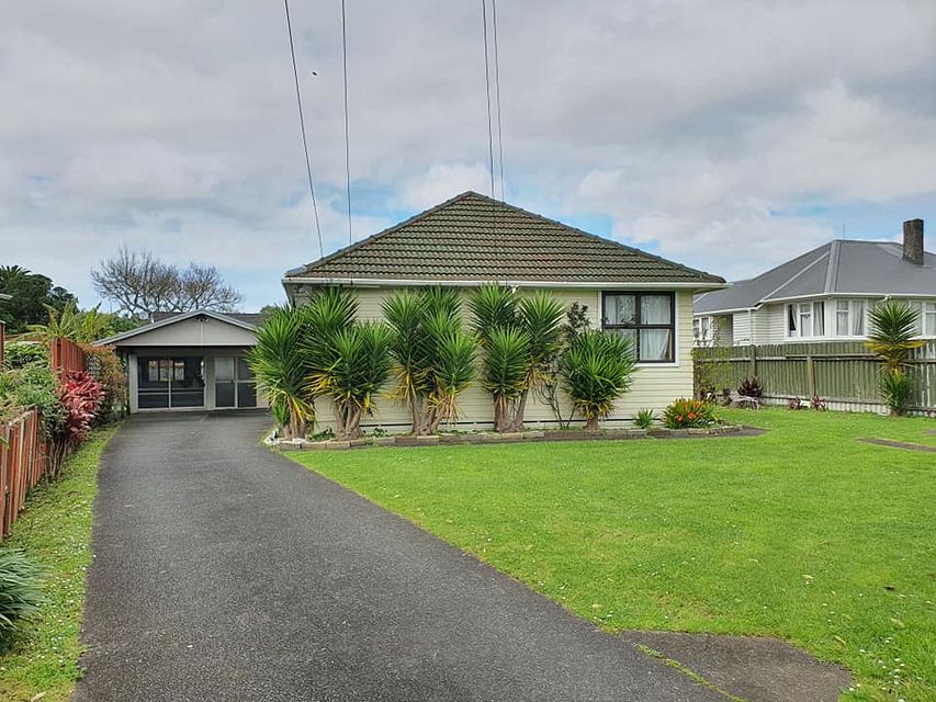 House for rent Auckland 16 Murray Road, Otara myRent.co.nz