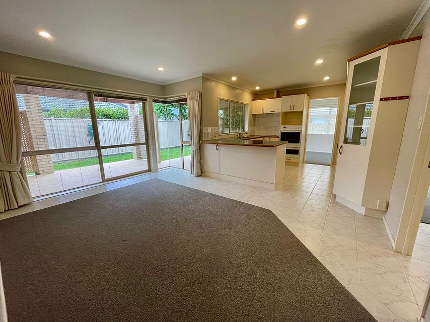 House for rent Auckland 31 MacNean Drive, East Tamaki Heights myRent.co.nz