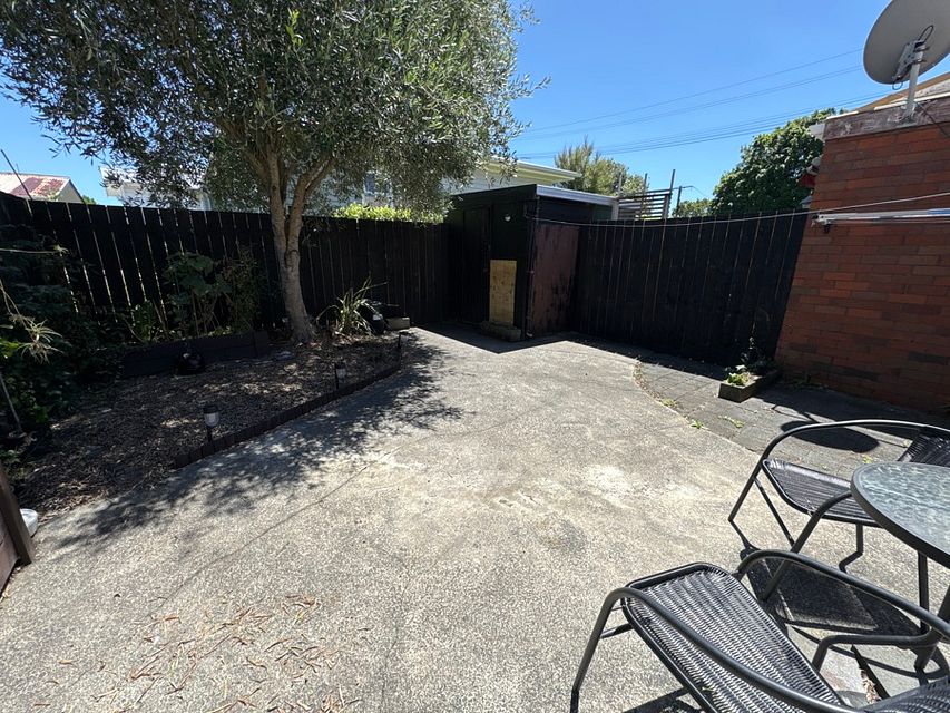 Unit for rent Whangarei 2/9 Cairnfield Road, Kensington myRent.co.nz