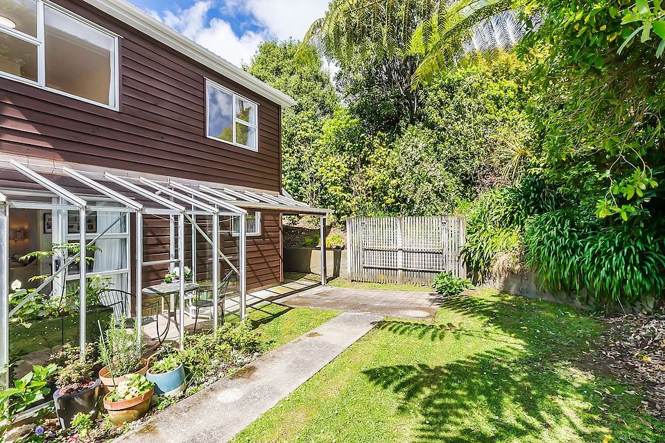 Townhouse for rent Wellington 8/35 Ganges Road, Khandallah myRent.co.nz
