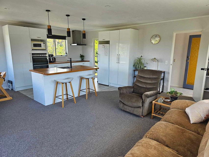 House for rent Auckland 65 Juniper Road, Sunnynook myRent.co.nz