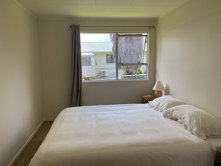 House for rent Auckland 42 Claverdon Drive, Massey myRent.co.nz