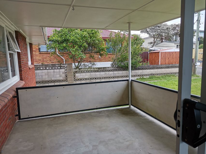 House for rent Auckland 46 Oakdale Road, Mount Roskill myRent.co.nz