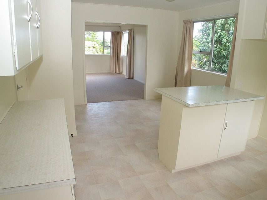 House for rent Auckland 9 Aralia Road, Sunnynook myRent.co.nz