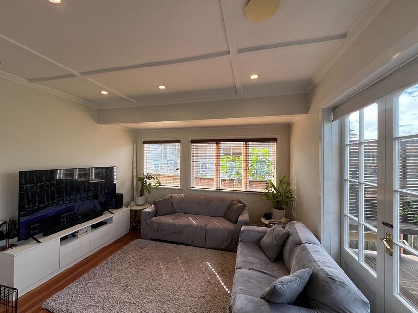 House for rent Auckland 48 Mount Roskill Road, Mount Roskill myRent