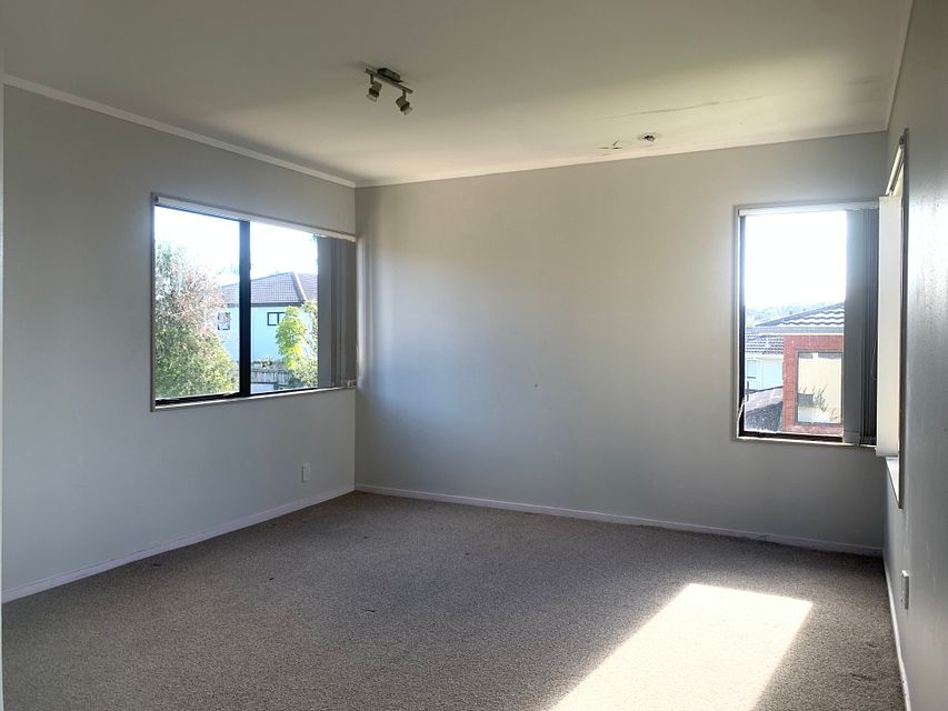 House for rent Auckland 49 Marina View Drive, West Harbour myRent.co.nz
