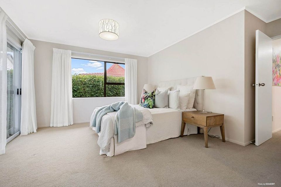 Townhouse for rent Auckland 49 Sandspit Road, Cockle Bay myRent.co.nz