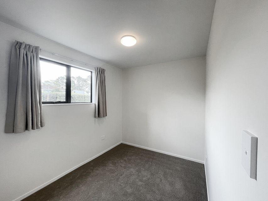 Unit for rent Auckland | 338 Royal Road, Massey - myRent.co.nz