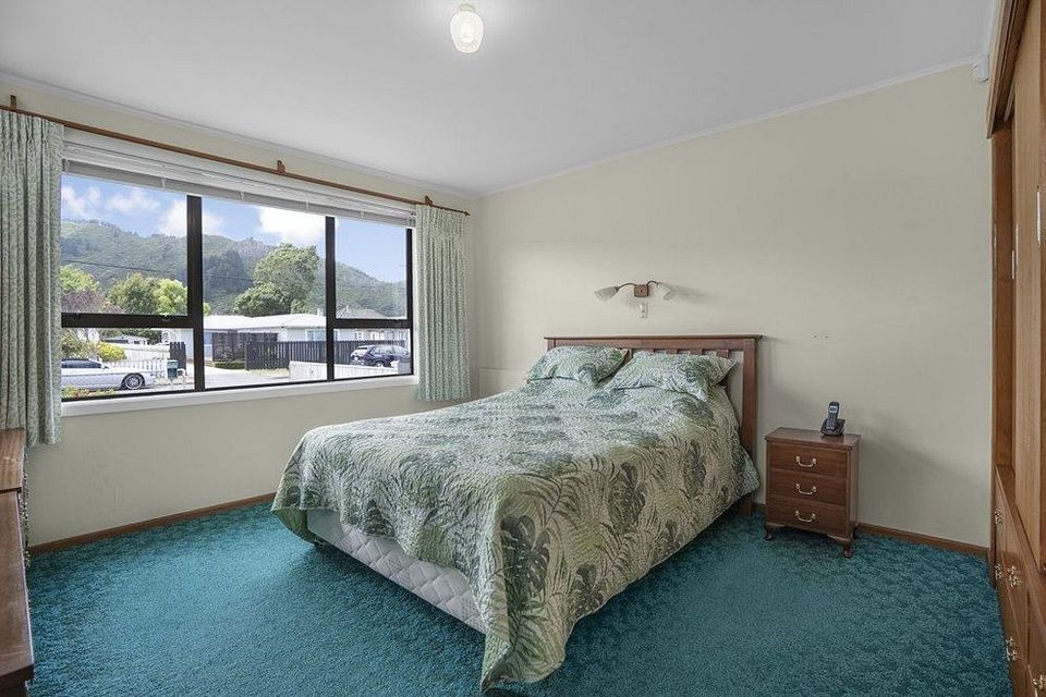 House for rent Lower Hutt 52 Dover Road, Wainuiomata myRent.co.nz