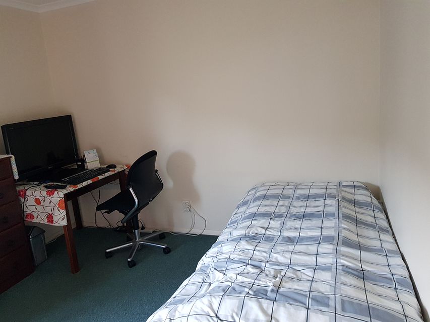 Townhouse for rent Wellington 164A Newlands Road, Newlands myRent.co.nz